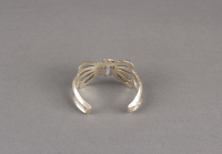 Navajo%20artist%2C%20%3Cb%3E%3Ci%3E%20Bracelet%3C%2Fi%3E%3C%2Fb%3E%2C%20ca.%201940%2C%20silver%20and%20turquoise%2C%20The%20Elizabeth%20Cole%20Butler%20Collection%2C%20no%20known%20copyright%20restrictions%2C%202013.38.29